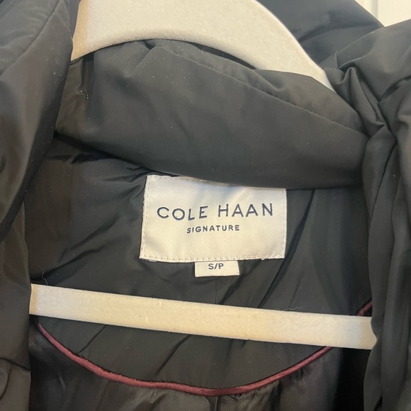 Cole Haan Bib Insert Down & Feather Fill Coat. Size small. - Picture 3 of 5
